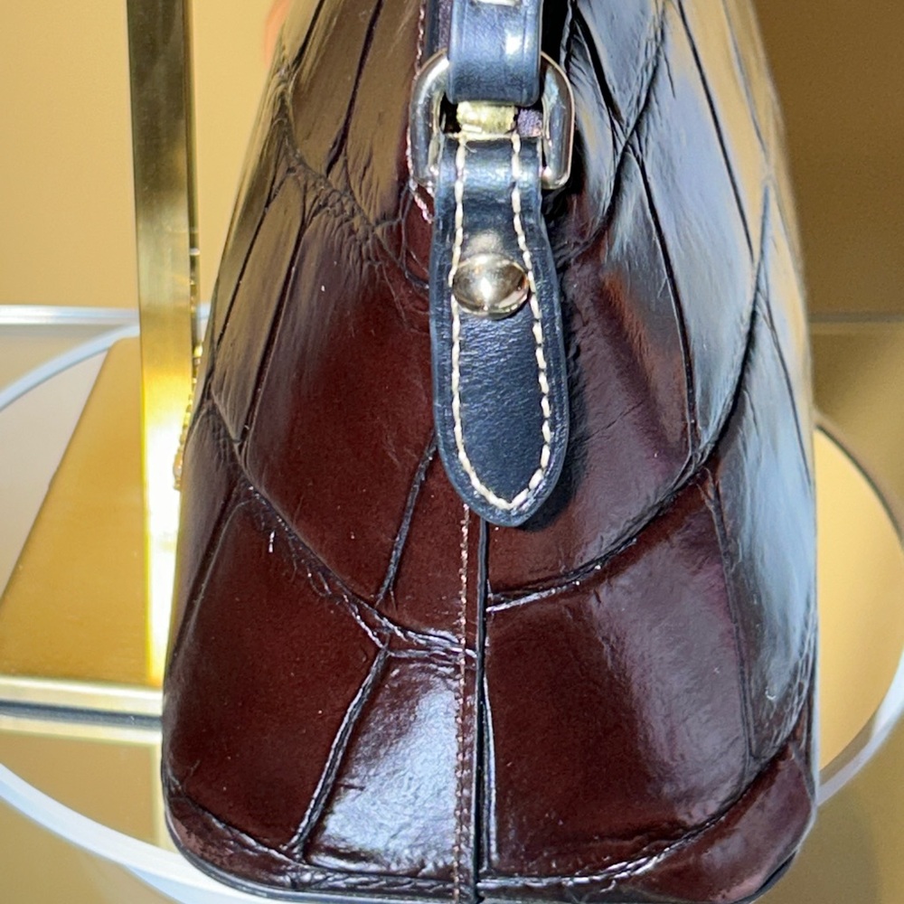 Dooney and Bourke Dennison Penny Crossbody Bag w/COA 10” x 7” x 4” - Picture 4 of 12